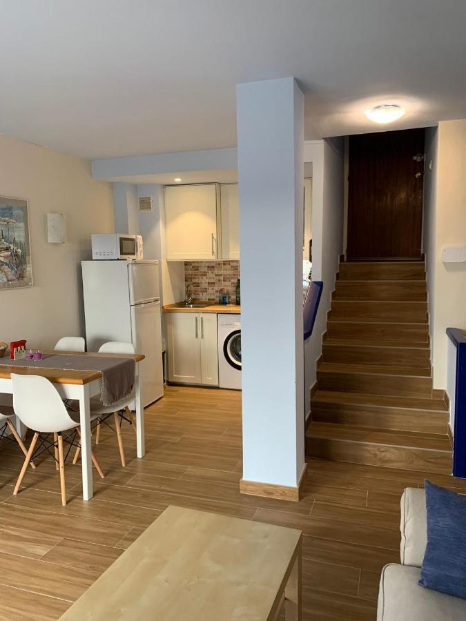 Cosy Apartment In L Escala, 7 Mins Walk To The Closest Beach, Riells L'Escala Exterior photo