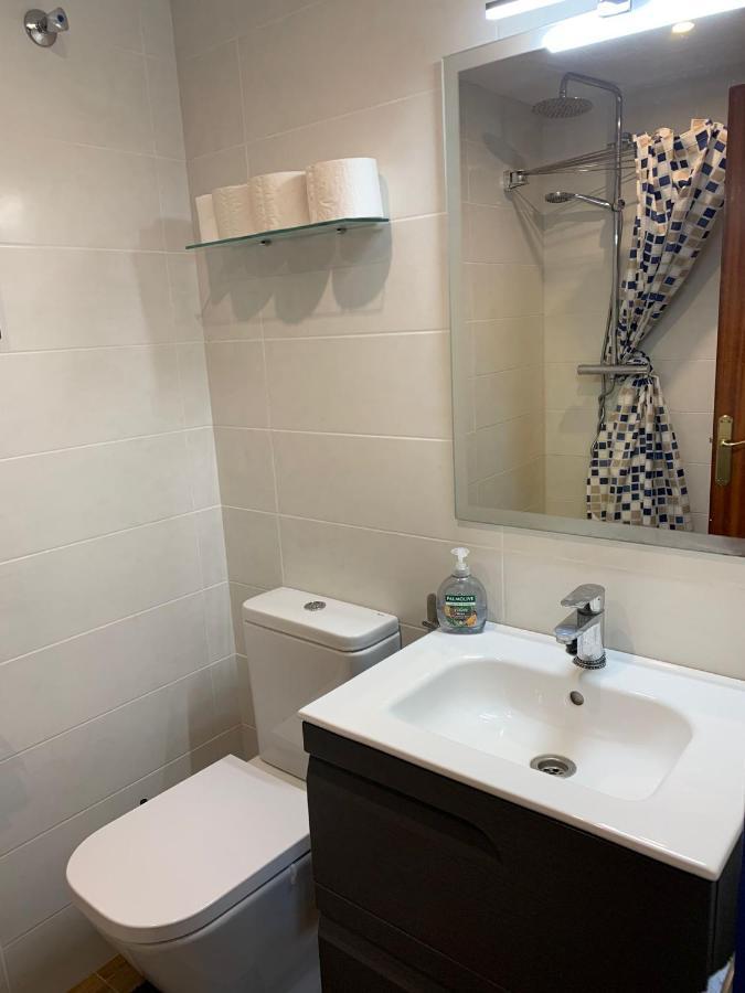Cosy Apartment In L Escala, 7 Mins Walk To The Closest Beach, Riells L'Escala Exterior photo