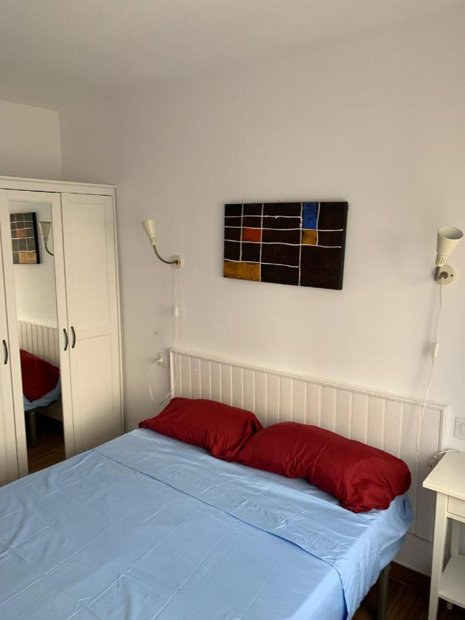 Cosy Apartment In L Escala, 7 Mins Walk To The Closest Beach, Riells L'Escala Exterior photo